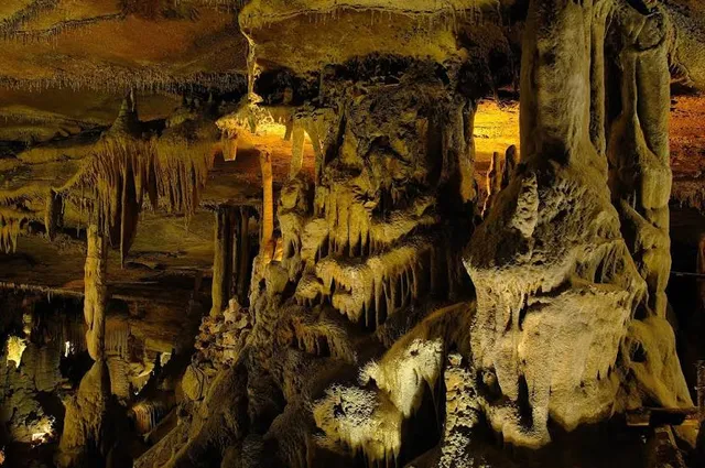 Raccoon Mountain Caverns and Campground