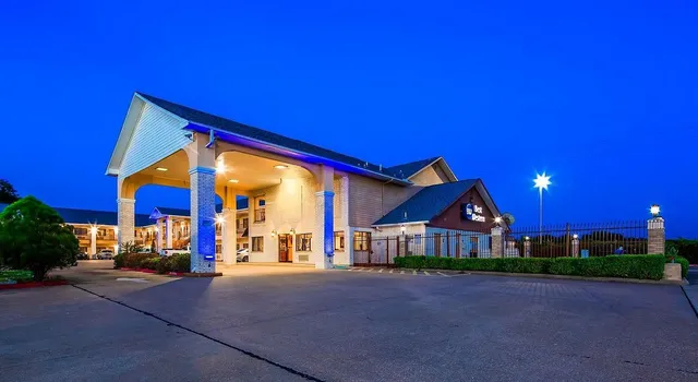 Days Inn by Wyndham Navasota