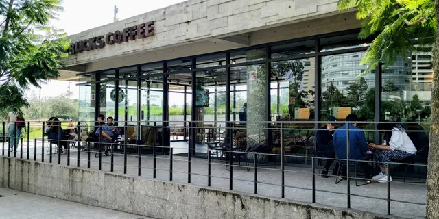 Starbucks Parque La Mexicana