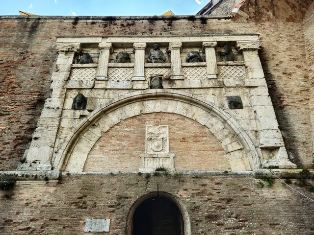 Porta Marzia