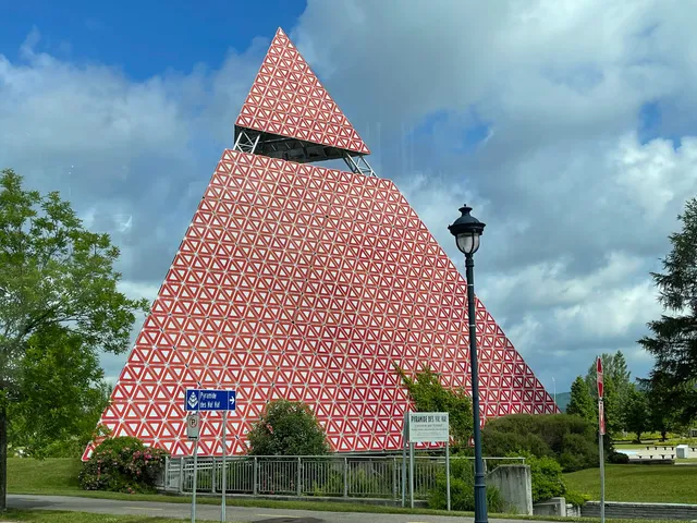 Pyramide des Ha! Ha!