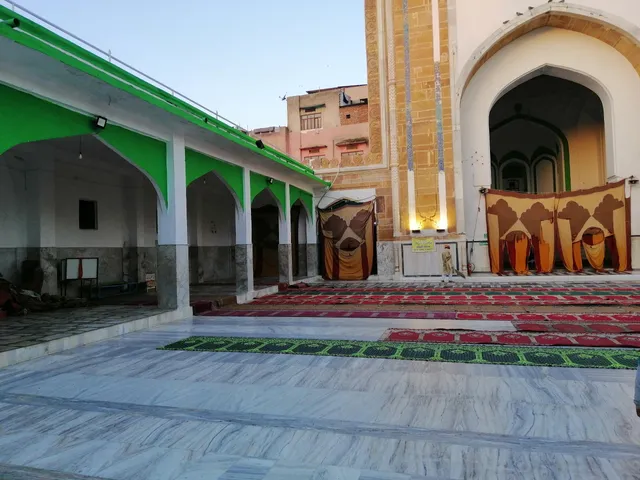 Akbari Masjid