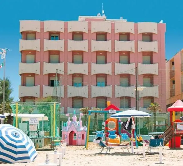 Hotel Villa Rosa beachfront