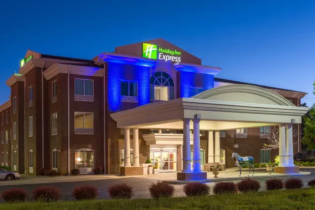 Holiday Inn Express & Suites Lexington Dtwn Area-Keeneland by IHG