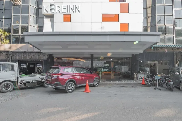 RedDoorz Plus Hotel Kireinn