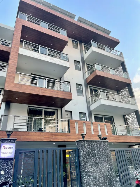 Housr Coliving, Sector 28