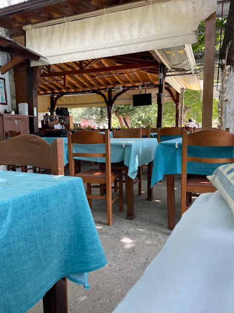 Beautiful Alice All Day Bar