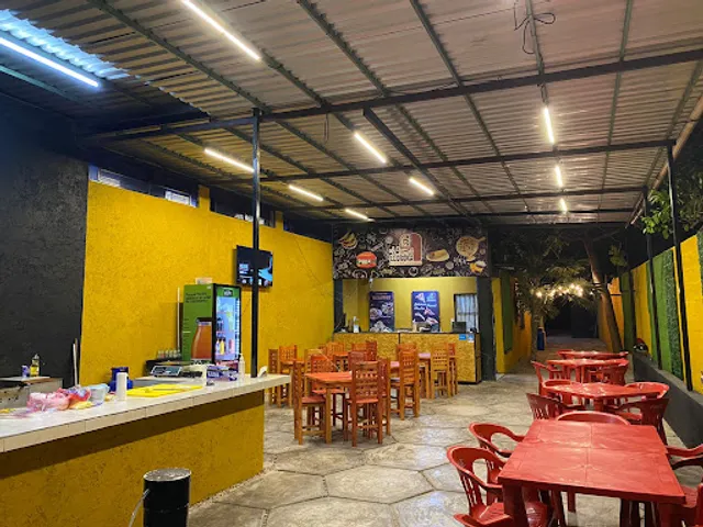 La Llorona Pizzeria y Taqueria Valladolid