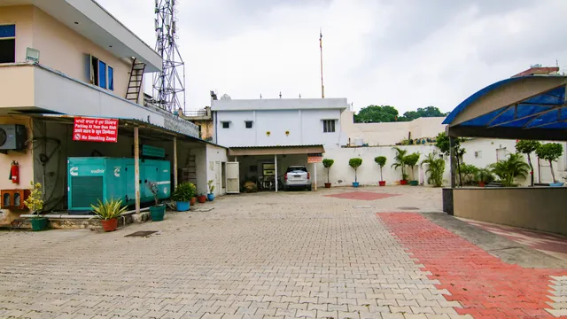 FabHotel Jalandhar Corporate Suites - Hotel in Near Jalandhar Railway Station