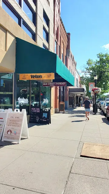 Main Street Overeasy