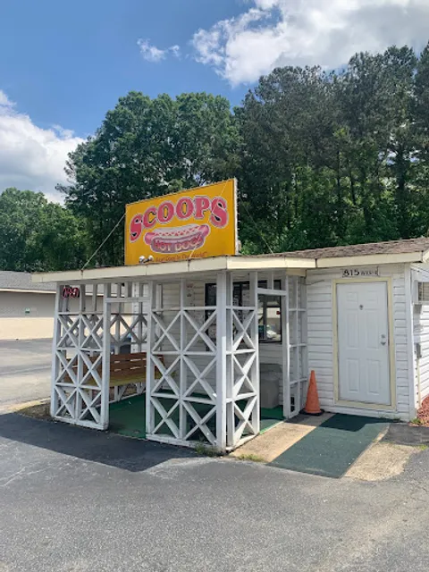 Scoops Hot Dogs