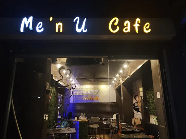 Me'n U Cafe & Lounge