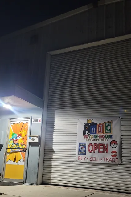 TOYS IN HOUSE COLLECTIBLES