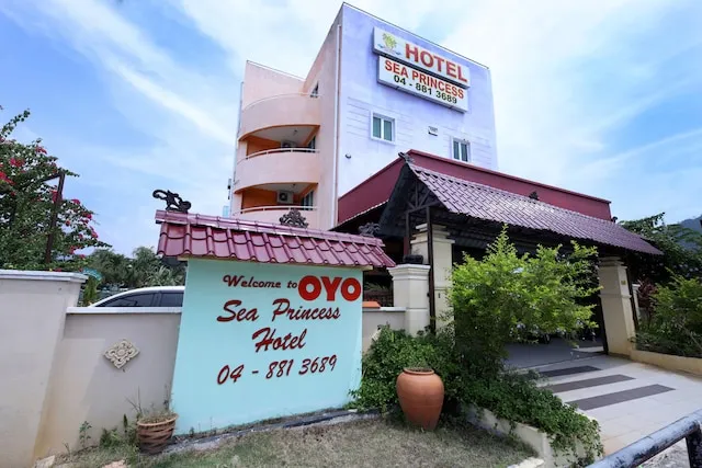 OYO 528 Andaman Sea Hotel