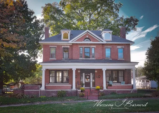 River Rose Inn Bed & Breakfast