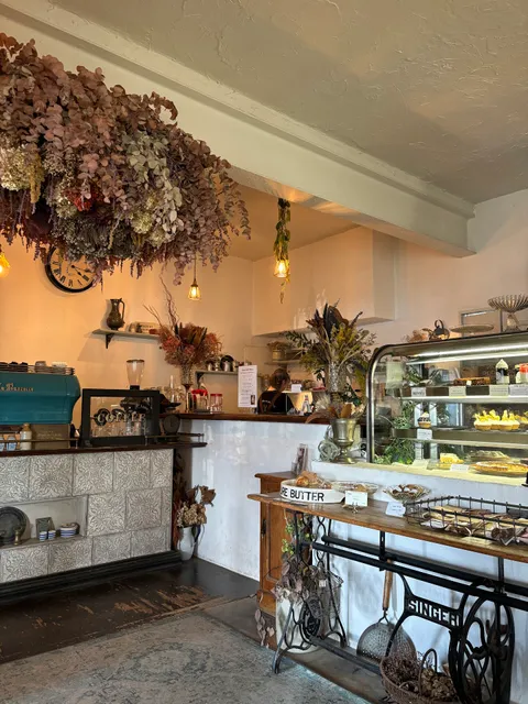 Troisieme Marche Cafe and Coffee Roastery