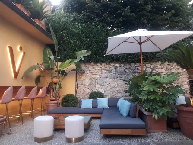 Vespera Garden Lounge Bar