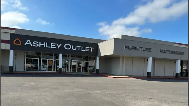 Ashley Outlet