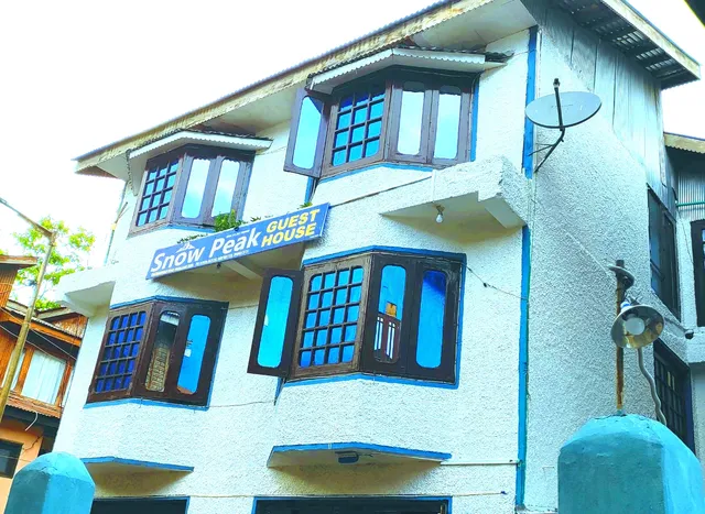 Snow Peak Guest House PAHALGAM