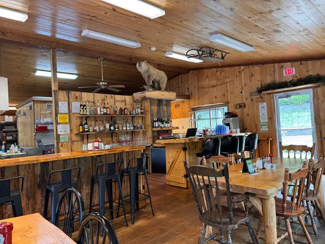 Forest Lake Cafe & Wine Cellar