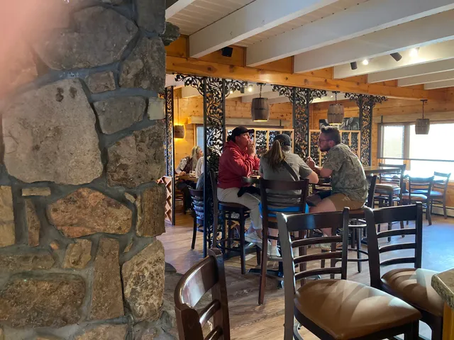 Boards & Barrels Bistro & Whiskey House