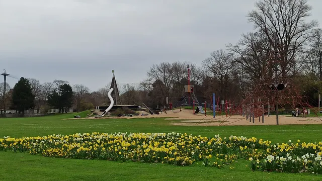 Spielplatz im Rheinpark