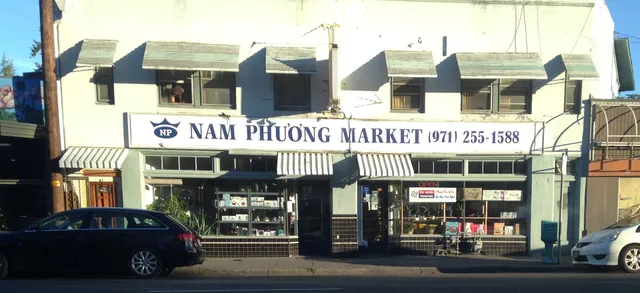 Nam Phuong Market