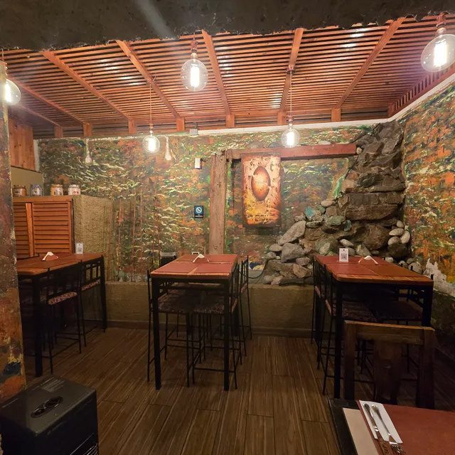 879 Trattoria y Pizzería Artesanal