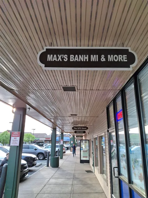 Canterbury Village Shopping Center