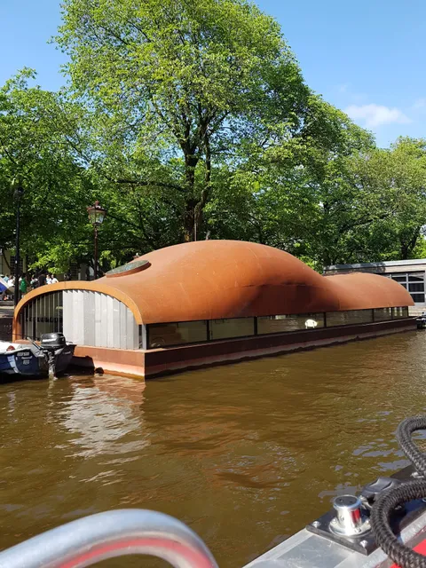 Houseboat Amsterdam