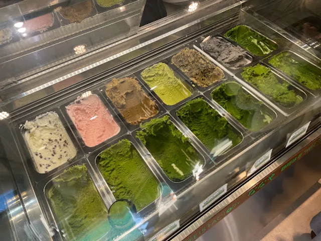 Suzukien Asakusa matcha gelato
