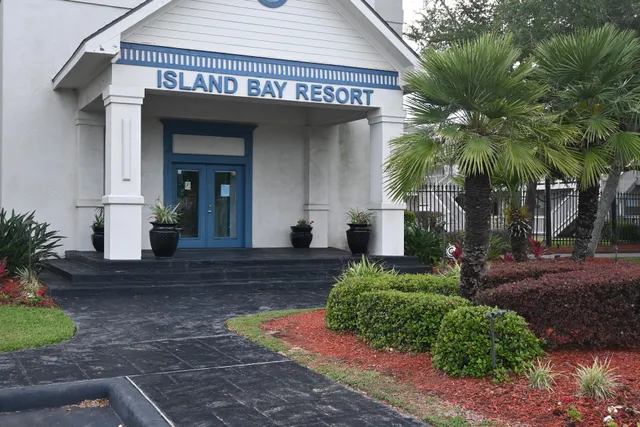 Island Bay Resort Apartment Homes
