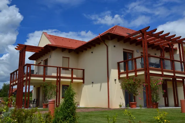 Aranymandula Apartmanok