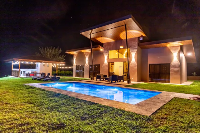 Mayoli Hill La Fortuna