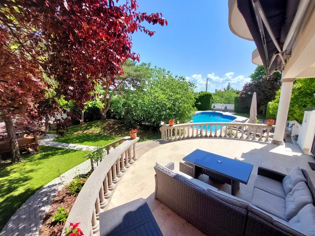 Füge Villa Luxury & Wellness