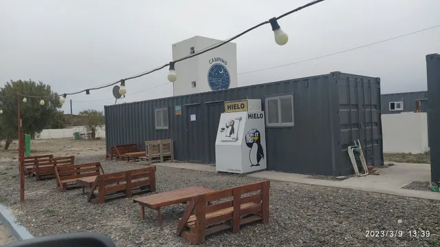 Hostel y camping Lobería