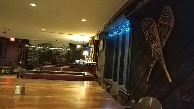 Snow Shoe Lodge & Pub