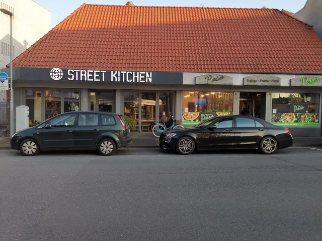 Street Kitchen