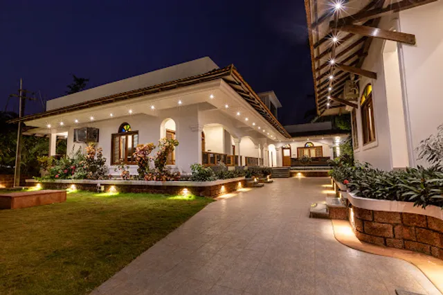 Dream Discovery Sea View Resort & Beach Cafe