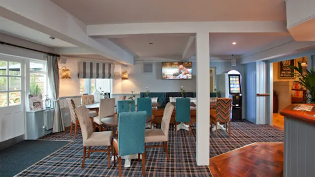 White Hart on the Green