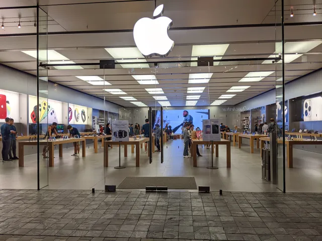 Apple Ala Moana