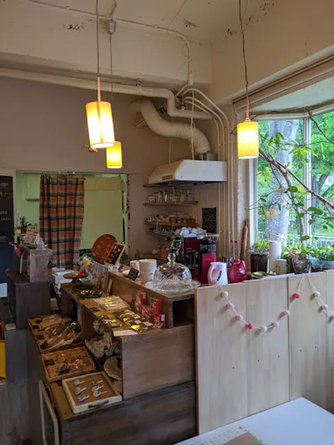 いつか森になるカフェ