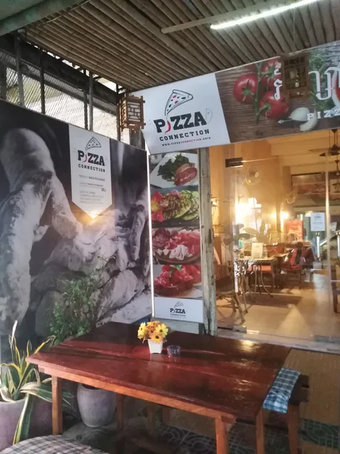 ភីហ្សា ខិននេកសិន - Pizza Connection