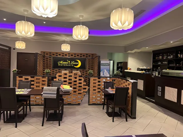 Ristorante Mezzaluna