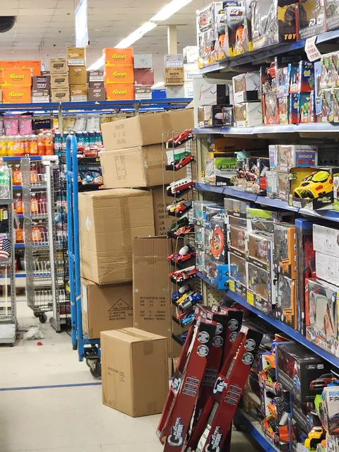 Roses Discount Store