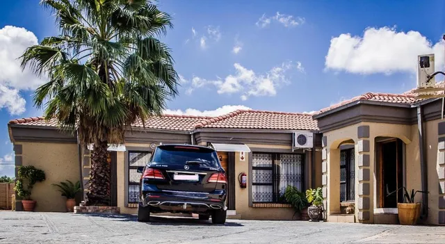 SEOKOBALE GUESTHOUSE