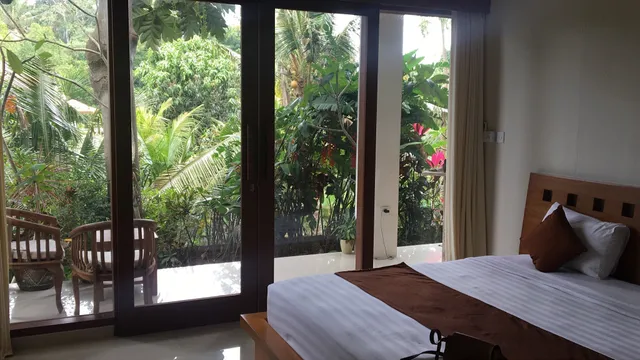 Ambengan Guest House