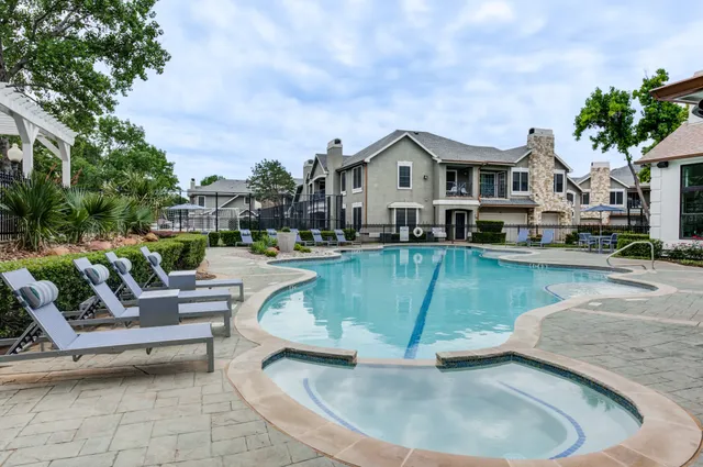 Kensington by the Vineyard Apartments