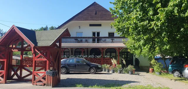 Gesztenyés Panzió, Étterem