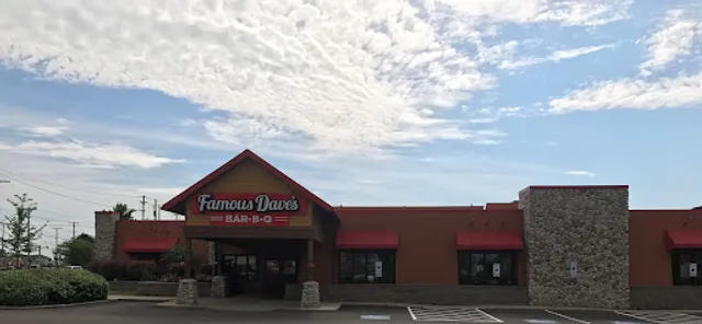 Famous Dave's Bar-B-Que